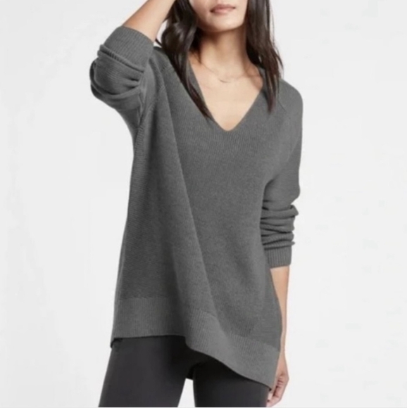 Athleta Hanover Ribbed V-Neck Wool Blend Sweater Medium Gray Mist 159164 EUC - Picture 2 of 10